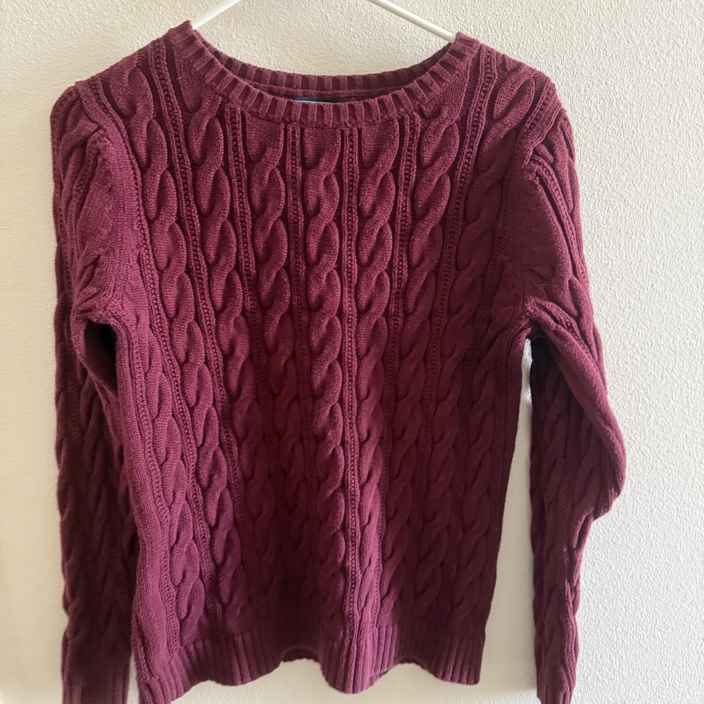 Women's Cable Knit Sweater - Burgundy